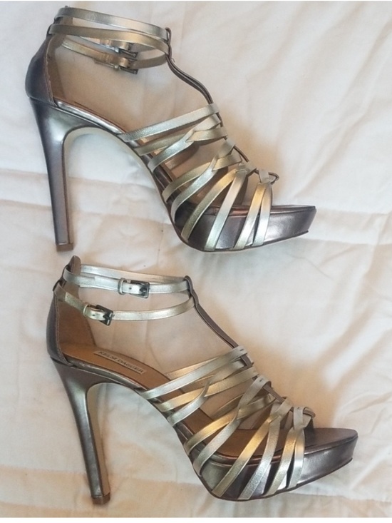 Kelsi Dagger Shoes - Kelsi Dagger Metallic Silver Strappy High Heel Sandals - Women's. Size 7.5
